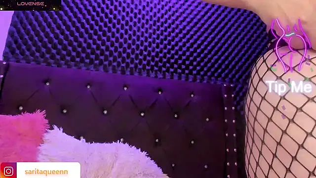 Snapshot of saara_queen_ chatting on January 18, 7:04 pm saara queen  online show from January 18, 7:04 pm