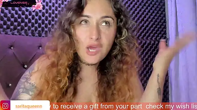 Snapshot of saara_queen_ chatting on February 22, 3:12 am saara queen  online show from February 22, 3:12 am