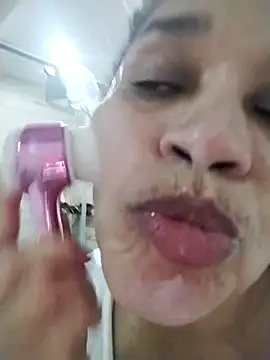 Snapshot of Alma_Sexyy chatting on December 14, 10:58 pm Alma Sexyy online show from December 14, 10:58 pm