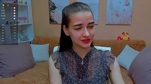 Snapshot of AstoriyaNight chatting on February 9, 1:56 pm AstoriyaNight online show from February 9, 1:56 pm
