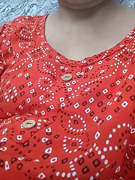 Snapshot of Aaradhya chatting on February 18, 4:15 am Aaradhya online show from February 18, 4:15 am