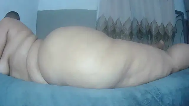 BustyThickyAss online show from March 9, 6:12 pm