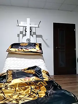 Tinuus online show from March 12, 6:33 pm