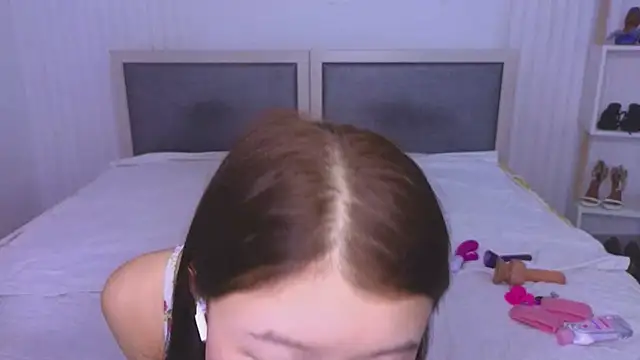 Tina Kim  online show from January 22, 8:07 am