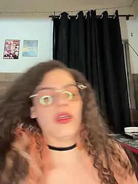 izumikarol online show from April 12, 2:49 am