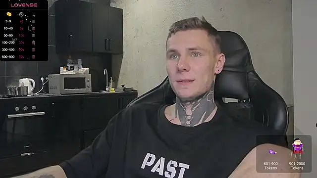 Snapshot of Lechery_boy chatting on December 20, 1:11 pm Lechery boy online show from December 20, 1:11 pm