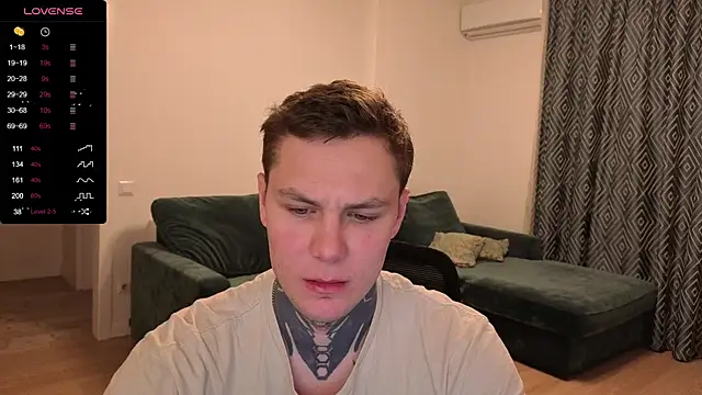 Snapshot of Lechery_boy chatting on November 28, 8:50 am Lechery boy online show from November 28, 8:50 am