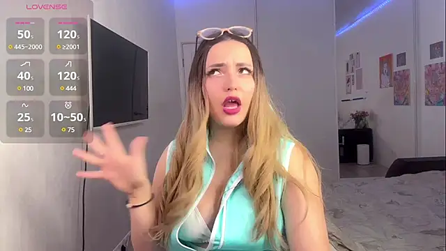 HoneySweetBee online show from February 8, 3:19 am