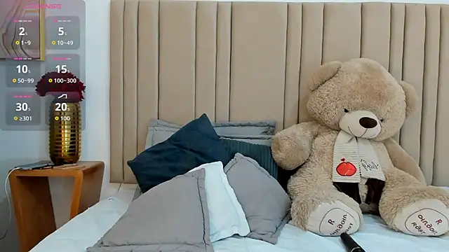 Snapshot of izadii chatting on October 24, 6:59 pm izadii online show from October 24, 6:59 pm