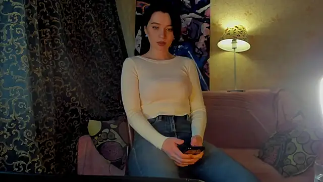 Snapshot of JamieAomi chatting on February 21, 3:34 am JamieAomi online show from February 21, 3:34 am