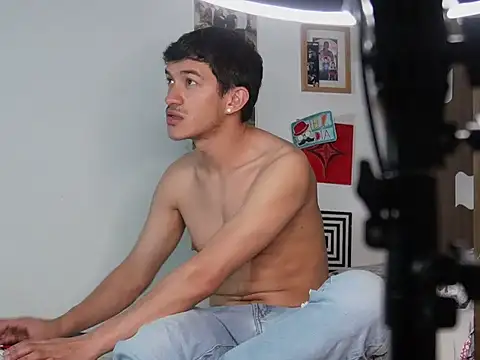 Snapshot of FelipheLive chatting on September 10, 11:38 pm FelipheLive online show from September 10, 11:38 pm