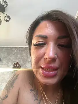 Snapshot of RuslanaXX chatting on February 3, 8:19 am RuslanaXX online show from February 3, 8:19 am