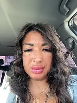 Snapshot of RuslanaXX chatting on February 20, 7:10 am RuslanaXX online show from February 20, 7:10 am