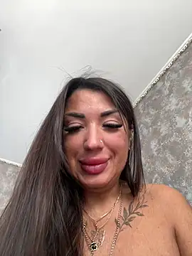 Snapshot of RuslanaXX chatting on February 22, 5:08 am RuslanaXX online show from February 22, 5:08 am