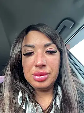 Snapshot of RuslanaXX chatting on March 1, 6:15 am RuslanaXX online show from March 1, 6:15 am