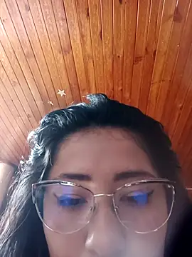 Becka Linares online show from May 7, 6:57 pm