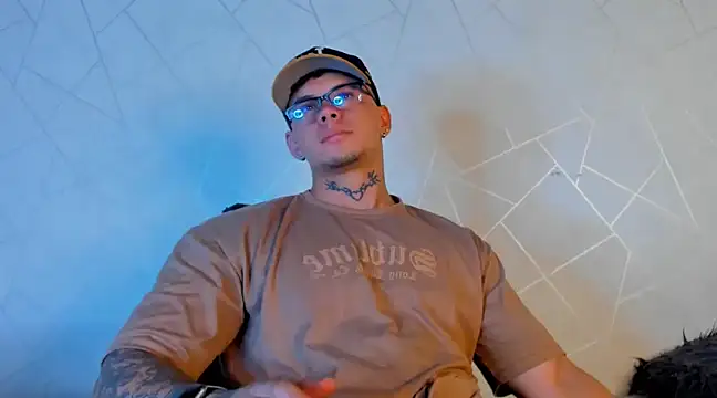 NoahhBrown online show from January 17, 3:34 am