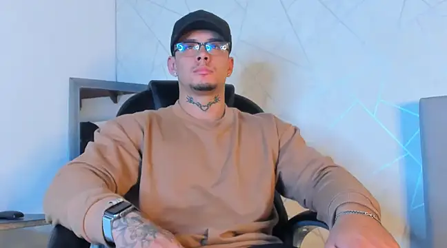 NoahhBrown online show from February 21, 3:34 am