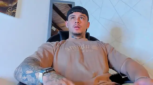 NoahhBrown online show from March 8, 3:17 am