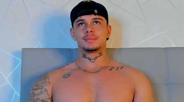 NoahhBrown online show from March 14, 5:59 am