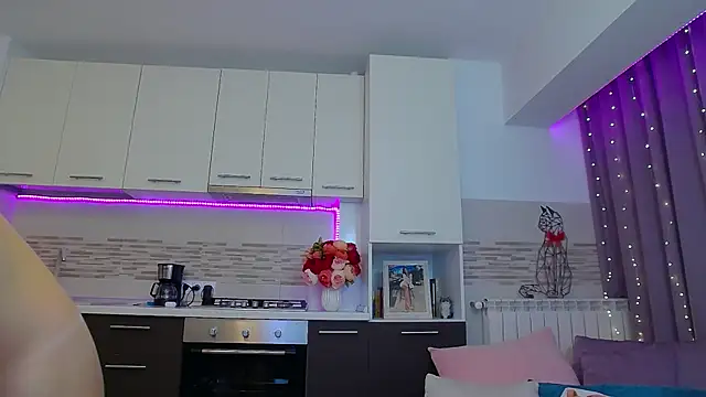 Snapshot of AyanaJoy chatting on October 1, 9:21 pm AyanaJoy online show from October 1, 9:21 pm