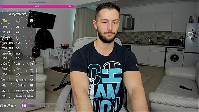 Snapshot of ZackFraser chatting on January 19, 8:18 am ZackFraser online show from January 19, 8:18 am