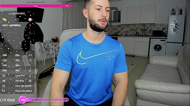 Snapshot of ZackFraser chatting on January 20, 5:04 am ZackFraser online show from January 20, 5:04 am