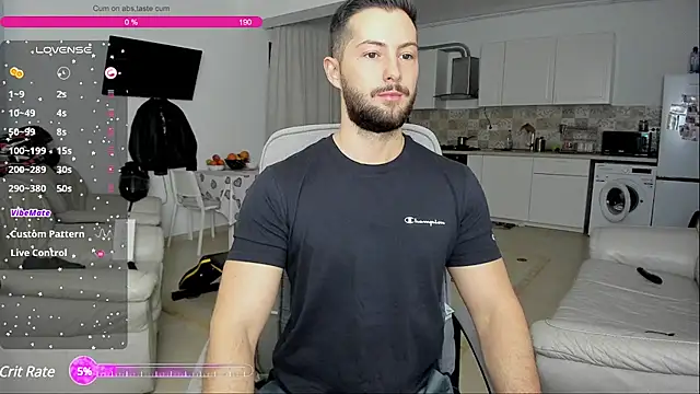 Snapshot of ZackFraser chatting on January 22, 5:05 am ZackFraser online show from January 22, 5:05 am