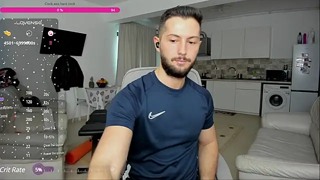 Snapshot of ZackFraser chatting on January 28, 7:53 am ZackFraser online show from January 28, 7:53 am