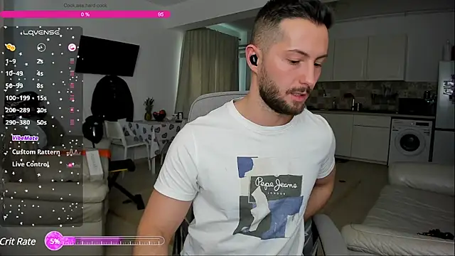 Snapshot of ZackFraser chatting on February 11, 8:26 am ZackFraser online show from February 11, 8:26 am