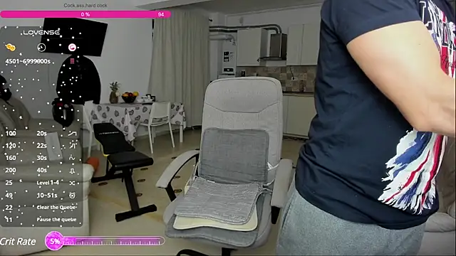 Snapshot of ZackFraser chatting on February 28, 5:04 am ZackFraser online show from February 28, 5:04 am