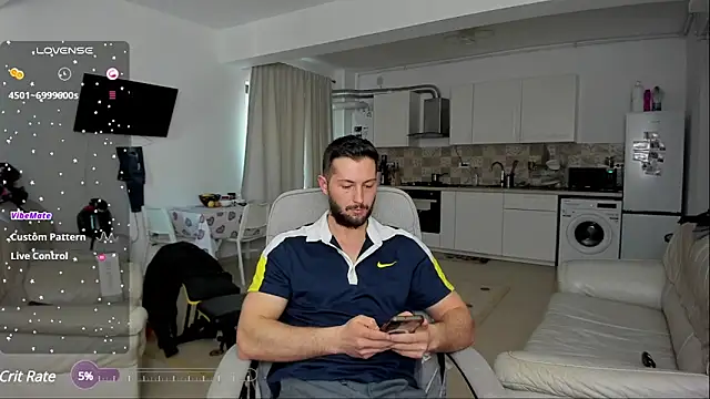 Snapshot of ZackFraser chatting on March 7, 11:18 am ZackFraser online show from March 7, 11:18 am