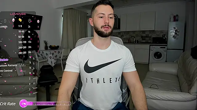 Snapshot of ZackFraser chatting on March 16, 5:25 am ZackFraser online show from March 16, 5:25 am