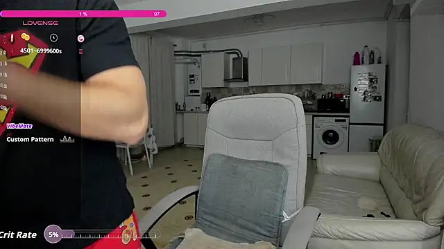 Snapshot of ZackFraser chatting on October 18, 5:57 pm ZackFraser online show from October 18, 5:57 pm