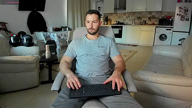 Snapshot of ZackFraser chatting on October 23, 2:27 pm ZackFraser online show from October 23, 2:27 pm