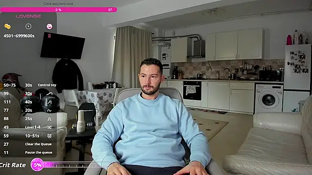 Snapshot of ZackFraser chatting on October 24, 7:49 am ZackFraser online show from October 24, 7:49 am