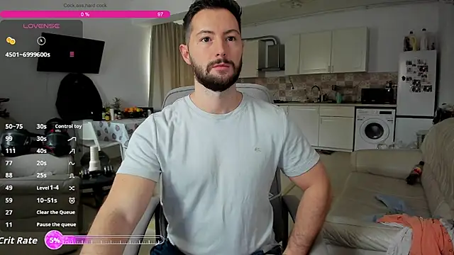 Snapshot of ZackFraser chatting on November 21, 8:35 am ZackFraser online show from November 21, 8:35 am