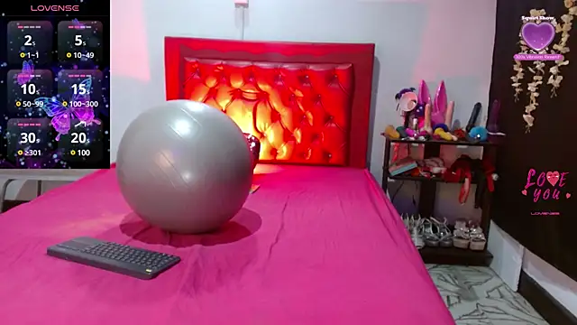 cleopatraa online show from January 26, 1:09 am