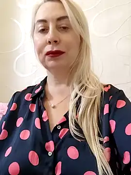 Snapshot of HotJanet chatting on January 8, 7:34 pm HotJanet online show from January 8, 7:34 pm