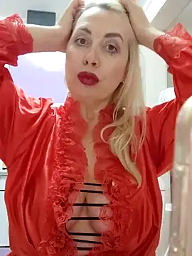 Snapshot of HotJanet chatting on October 26, 5:41 pm HotJanet online show from October 26, 5:41 pm