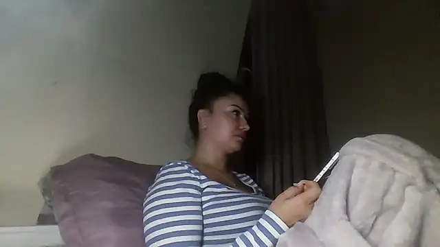 Linusya online show from October 14, 5:58 pm