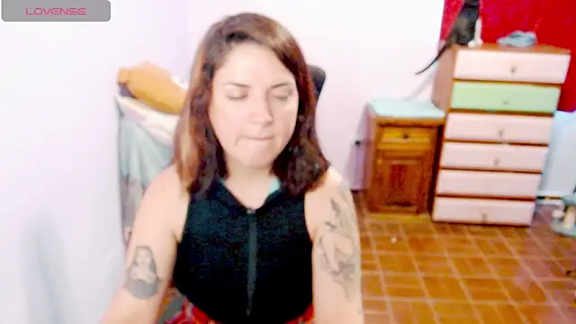 Snapshot of raquellov1 chatting on November 2, 8:00 pm raquellov1 online show from November 2, 8:00 pm