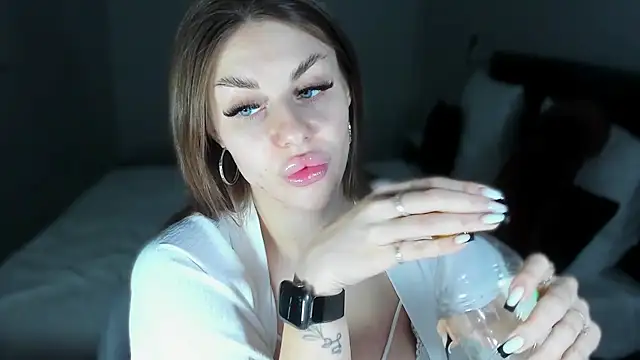 Bai1ey online show from January 22, 7:45 pm