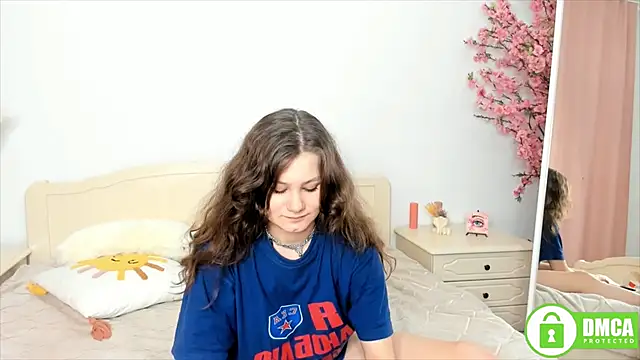 Snapshot of Charlotte_wow chatting on January 2, 3:19 pm Charlotte wow online show from January 2, 3:19 pm