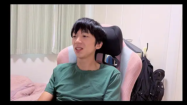 Snapshot of freeeeeessssss111 chatting on September 11, 6:46 am freeeeeessssss111 online show from September 11, 6:46 am