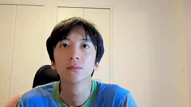 Snapshot of freeeeeessssss111 chatting on September 12, 5:40 am freeeeeessssss111 online show from September 12, 5:40 am