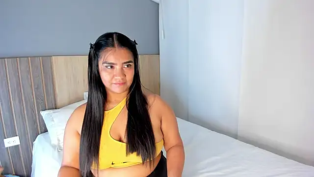 hannnasmith online show from November 6, 2:56 am