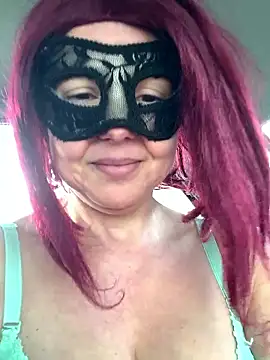 Snapshot of la_petite_prunette69 chatting on February 8, 1:44 pm la petite prunette69 online show from February 8, 1:44 pm