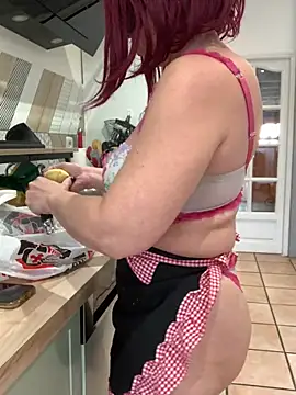 Snapshot of la_petite_prunette69 chatting on March 11, 11:23 am la petite prunette69 online show from March 11, 11:23 am