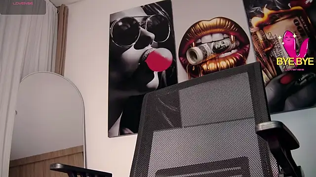 aidaadams online show from December 22, 10:01 am